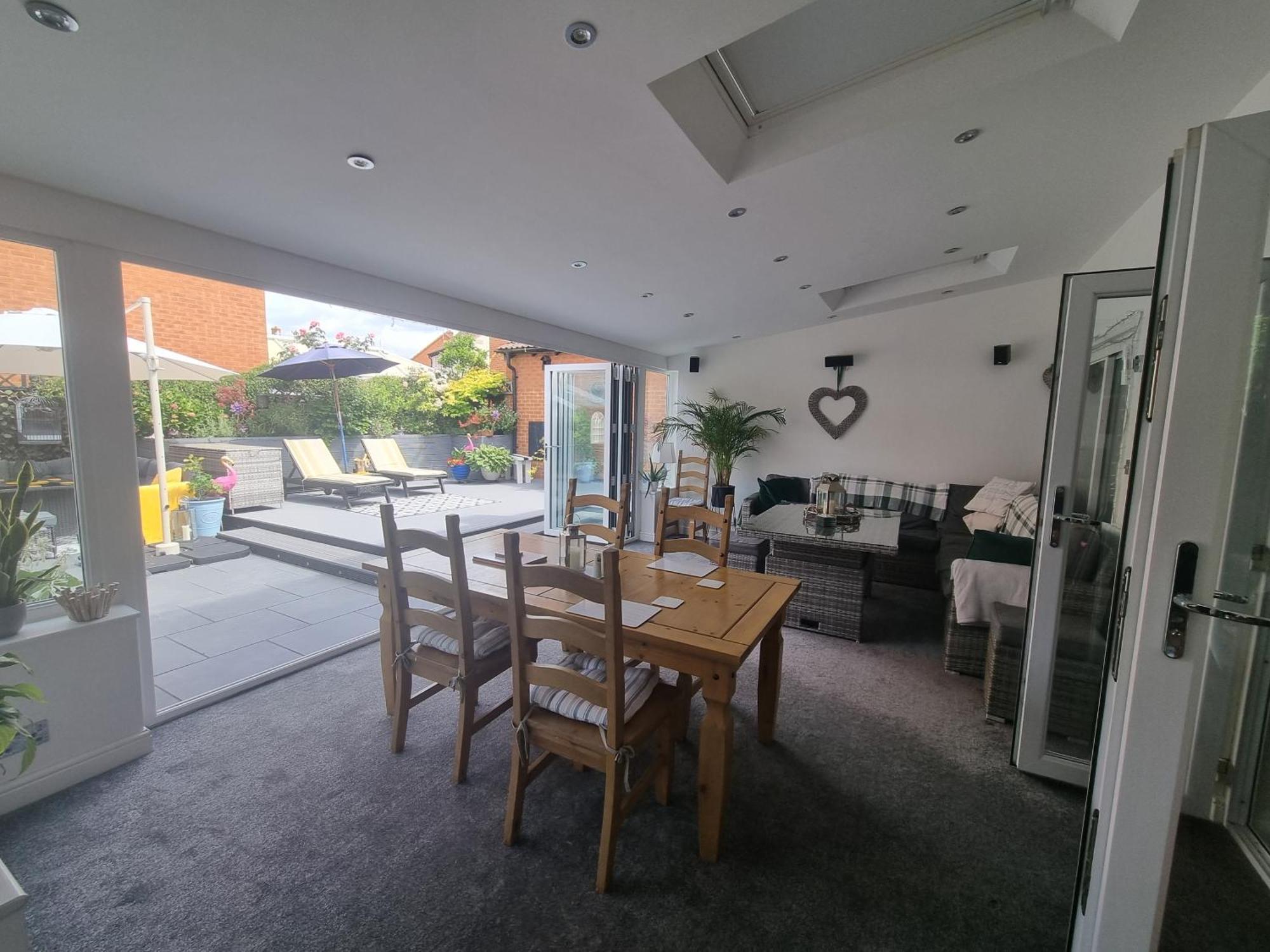 Dungarvon House B&B, Hot Tub, Garden, Summerhouse, Electric Vehicle Point , 3 Bedroom Options Weston-super-Mare Exterior photo