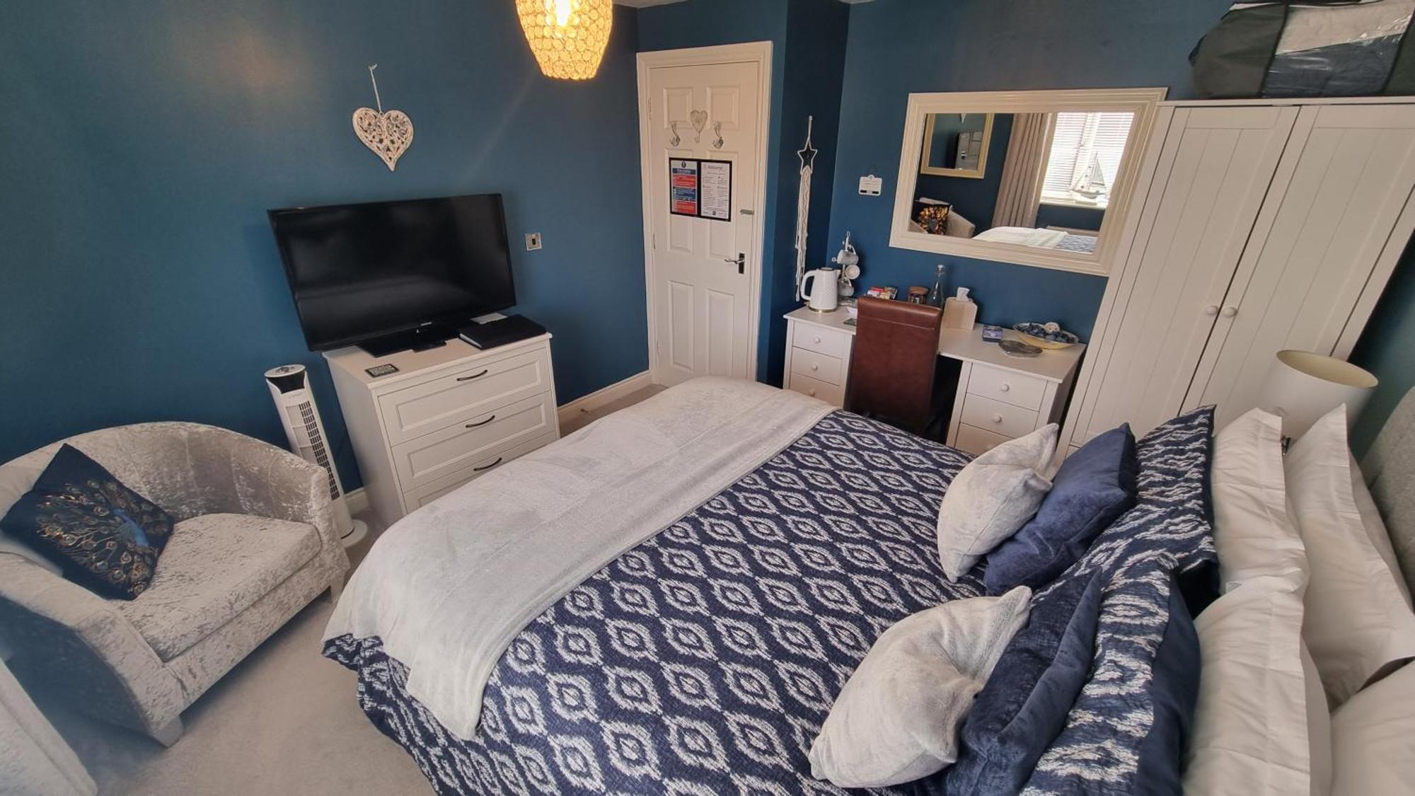 Dungarvon House B&B, Hot Tub, Garden, Summerhouse, Electric Vehicle Point , 3 Bedroom Options Weston-super-Mare Exterior photo